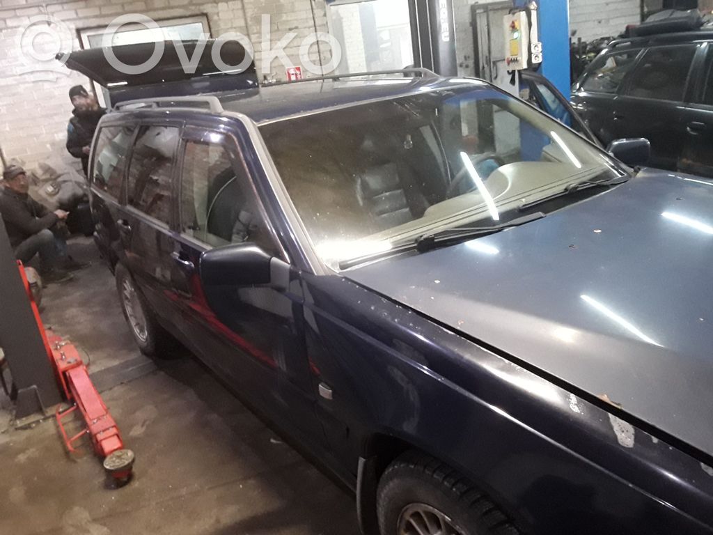S70  V70  V70 XC S70, V70, V70 XC  8601773
