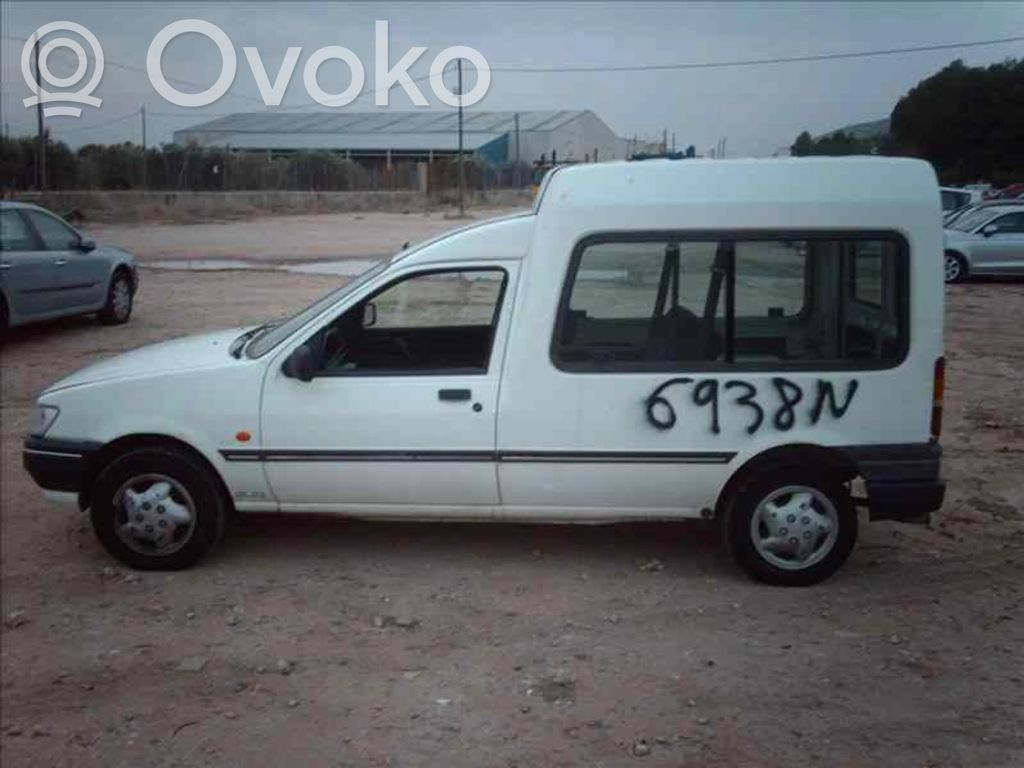 Courier Courier  HBDAW