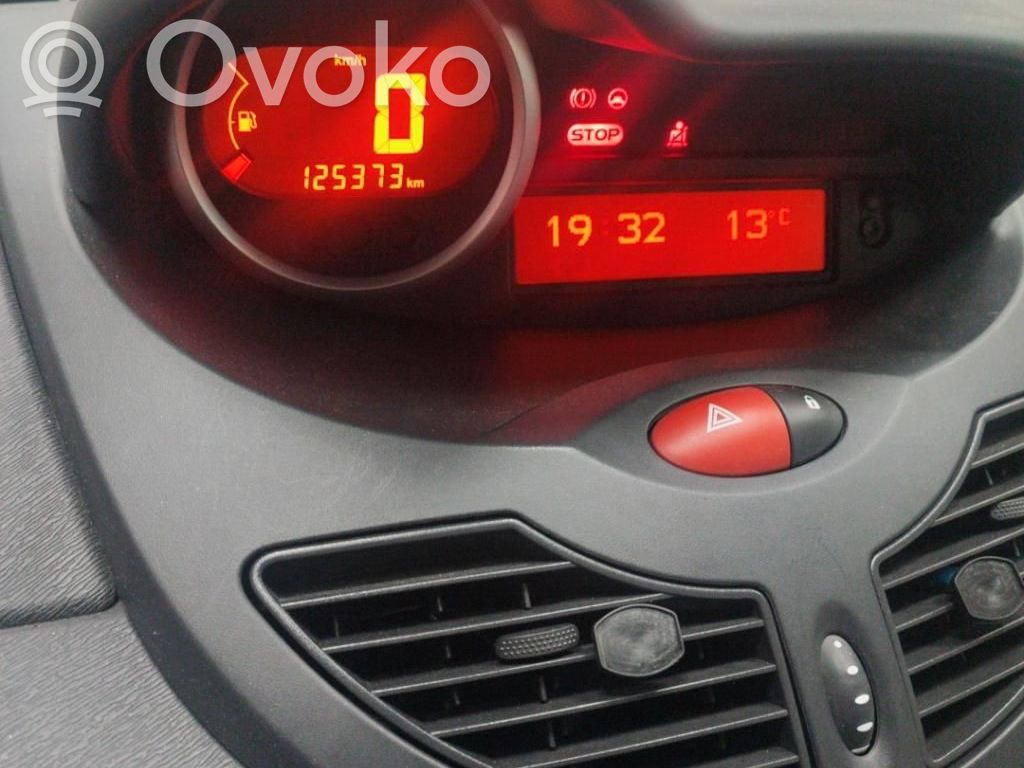 Twingo II Twingo  8200369311