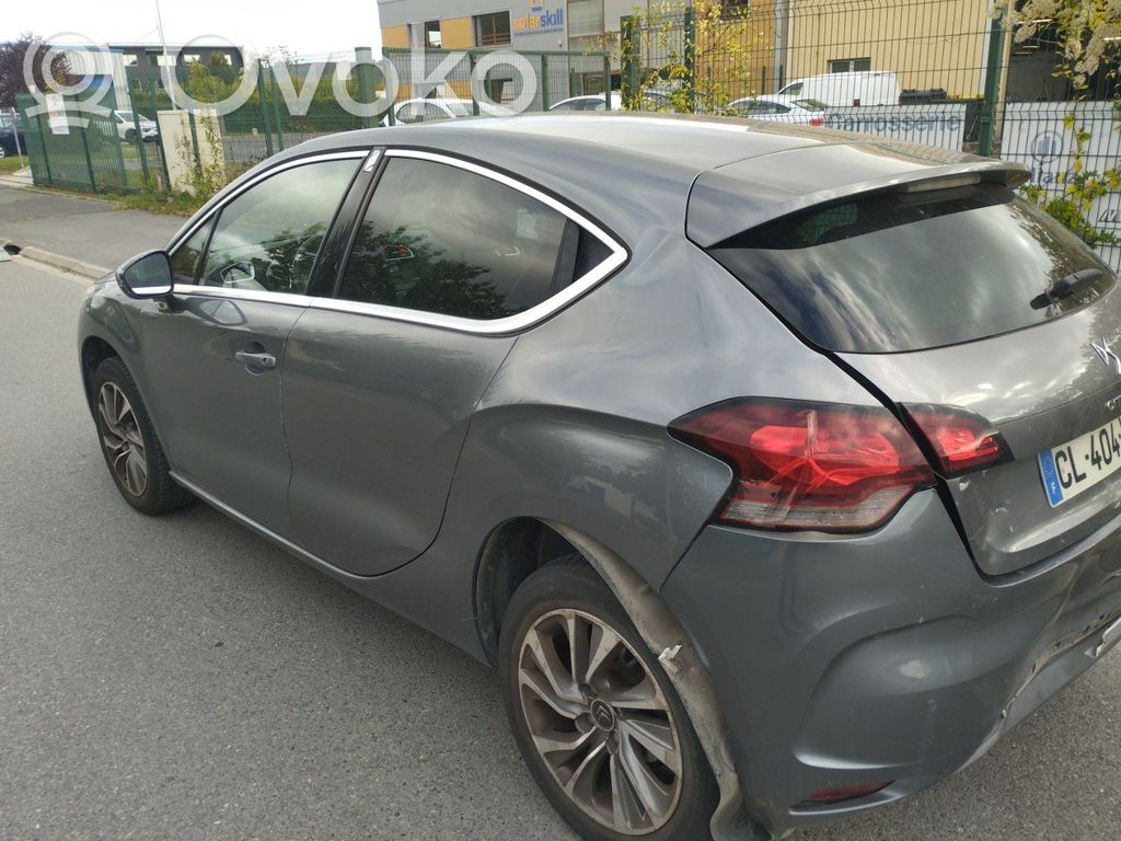 DS4 DS4  00009002EH