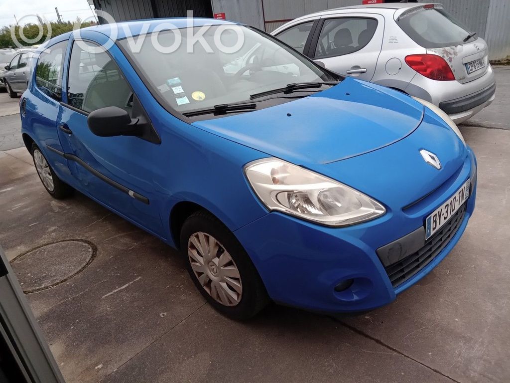 Clio III Clio  8201161314