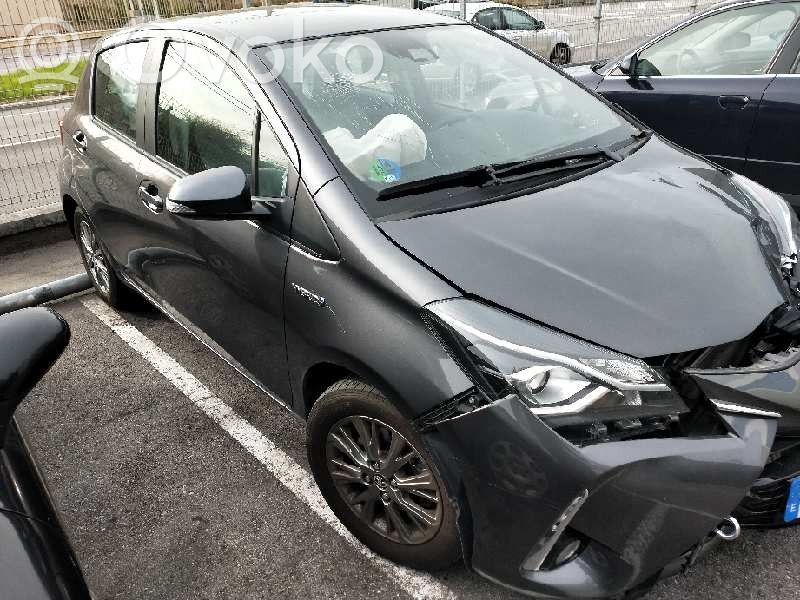 Yaris Yaris  17F938