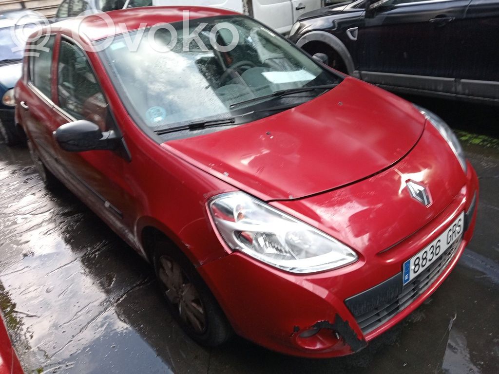 Clio III Clio  8200747140