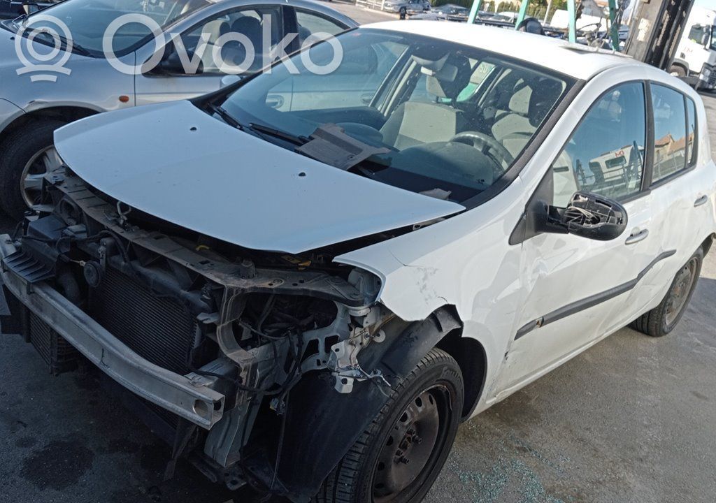 Clio III Clio  8200564847