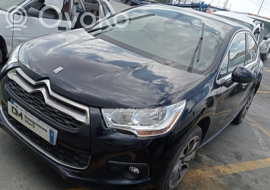DS4 DS4  9685351780