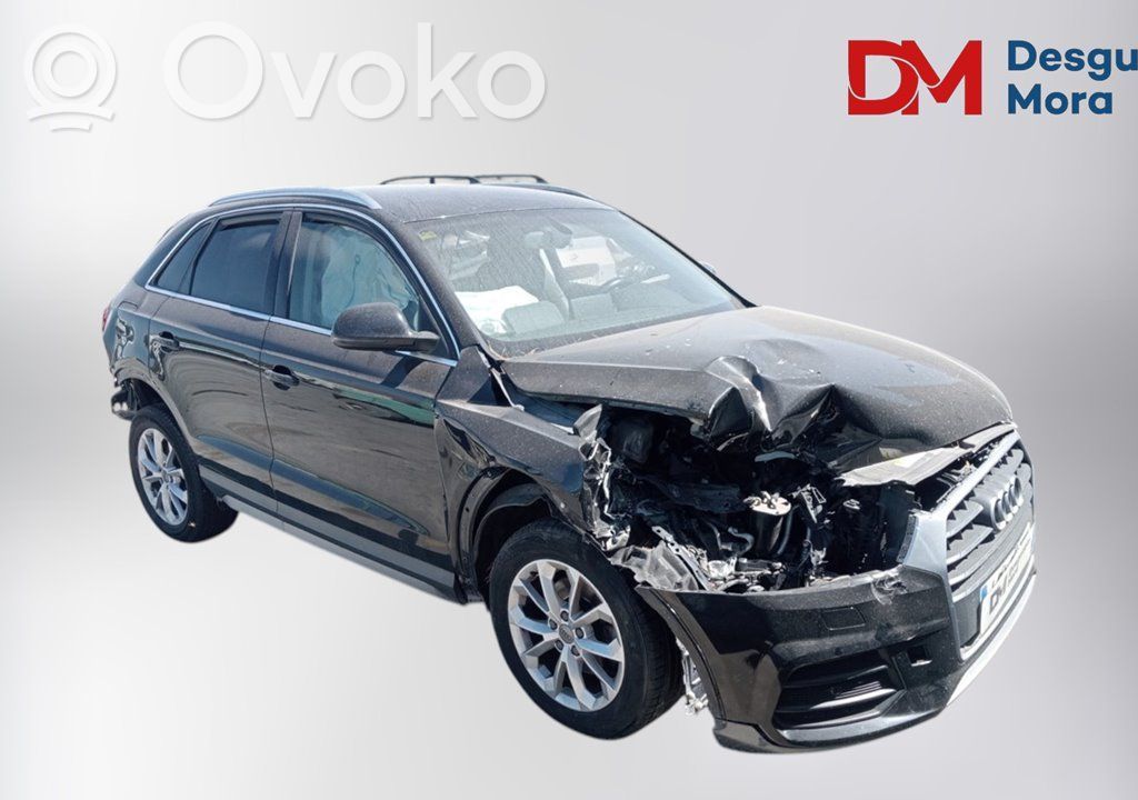 Q3 8U Q3  CUV