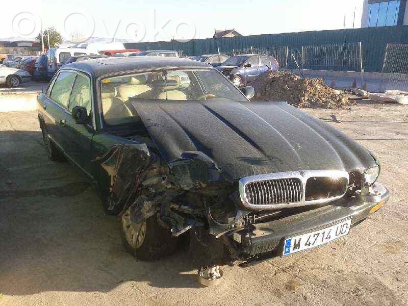Daimler Daimler  9618182