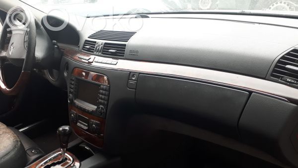 S W220 S-class, AMG (W126, W140, W220, W221, W222)