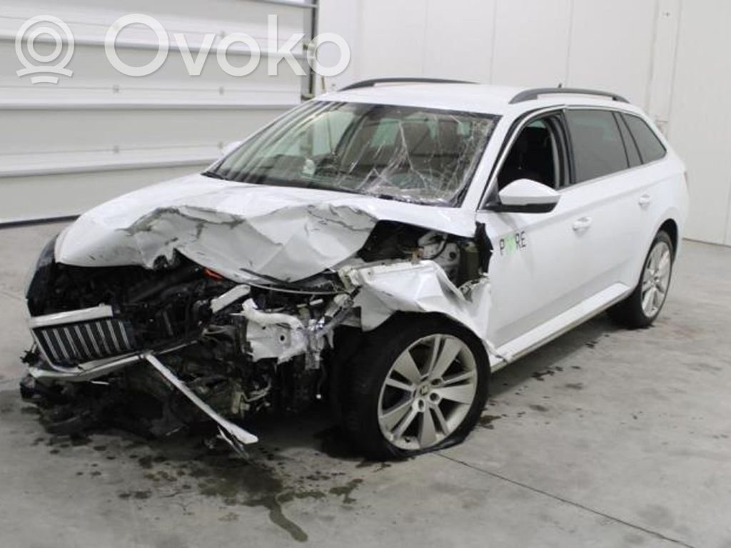 Superb B8 (3V) Superb  3V0905217A