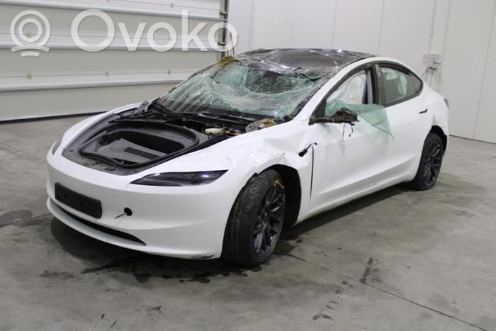 Model 3 Tesla Model 3  134439600A