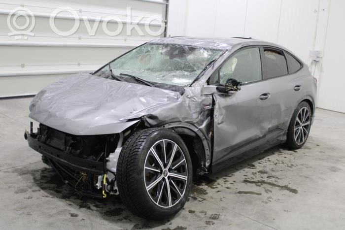 Q4 Sportback e-tron Q4 e-tron  89B853189