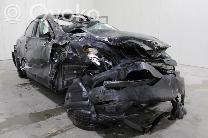 Model Y Tesla Model Y  158399110D