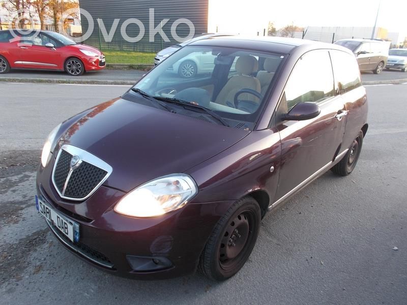 Ypsilon Ypsilon  51786653