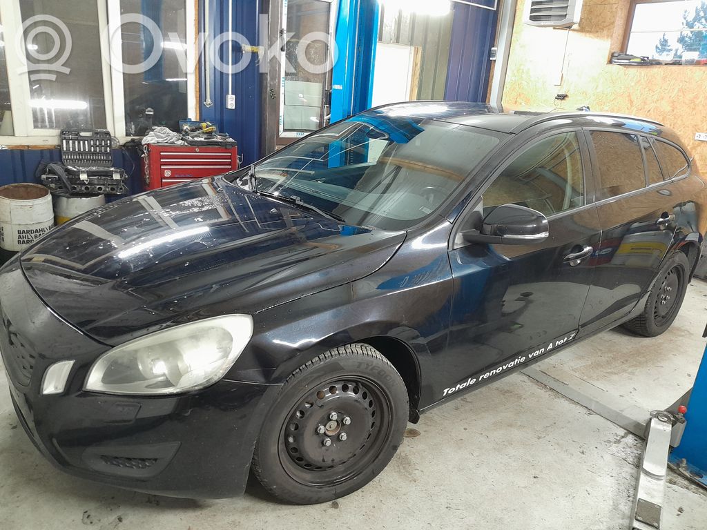 V60 V60, V60 Cross Country  31262710