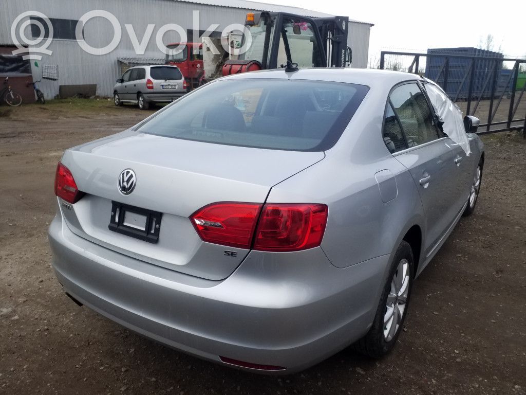 Jetta VI Jetta  561035285