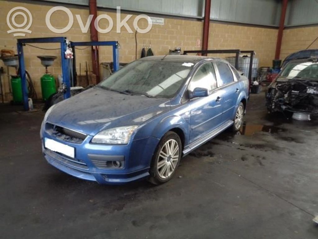 Focus Focus  1698369