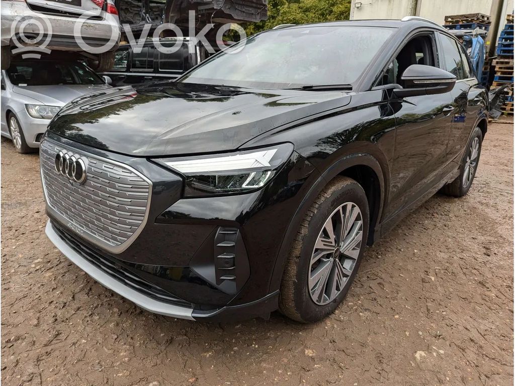 Q4 Sportback e-tron Q4 e-tron  89C857035