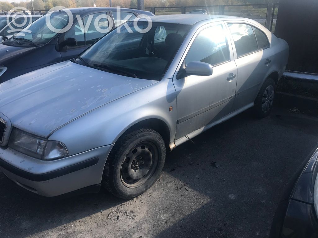 Octavia Mk1 (1U) Octavia  1U6945111