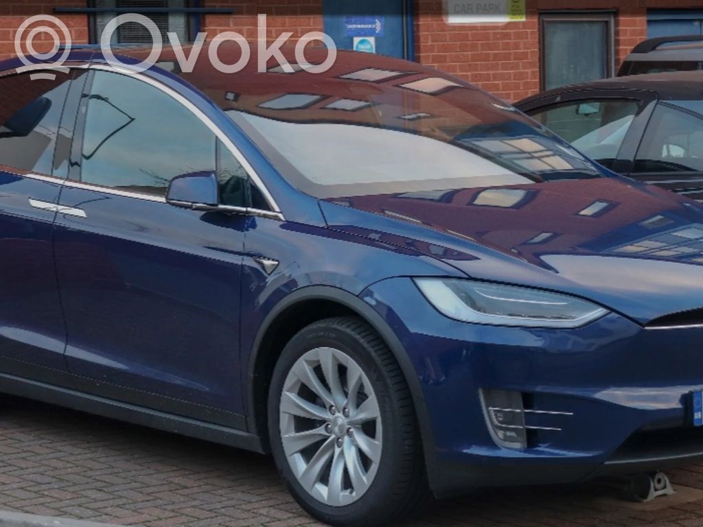 Model X Tesla Model X  103779700D
