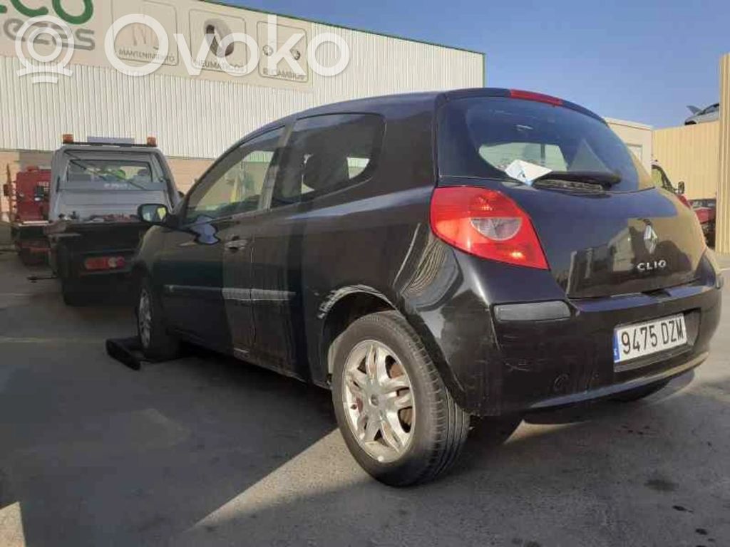 Clio III Clio  33056057A