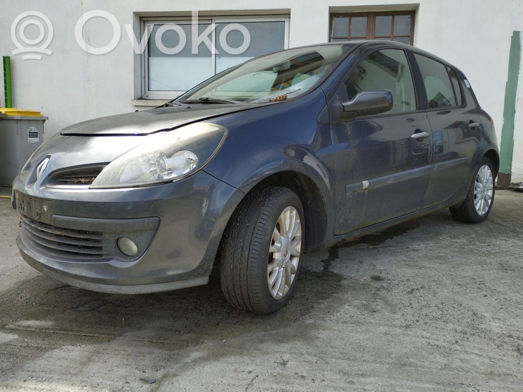 Clio III Clio  8200674055