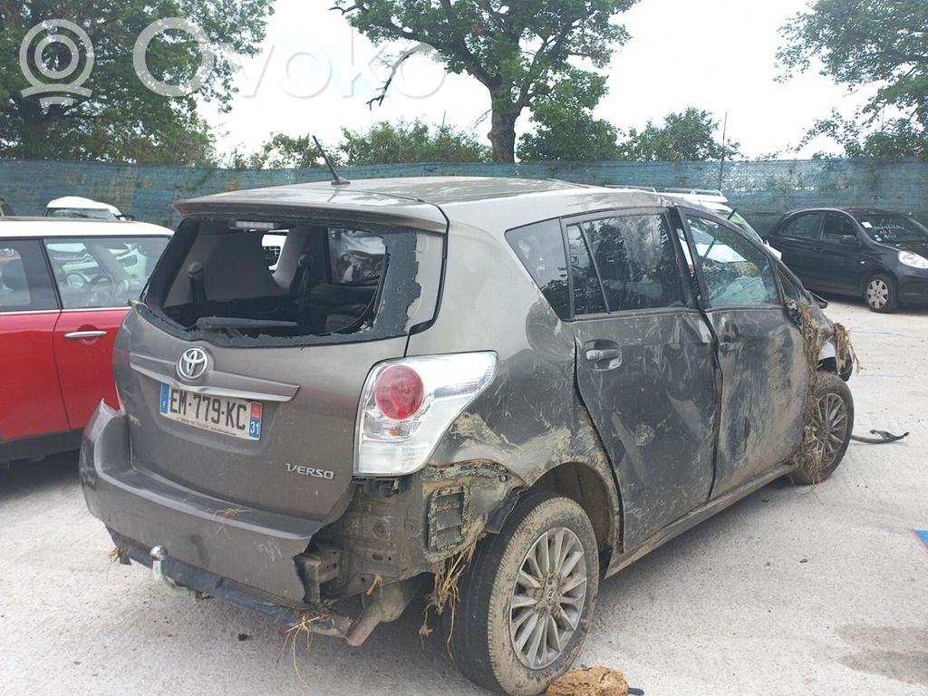 Verso Verso  896610F610