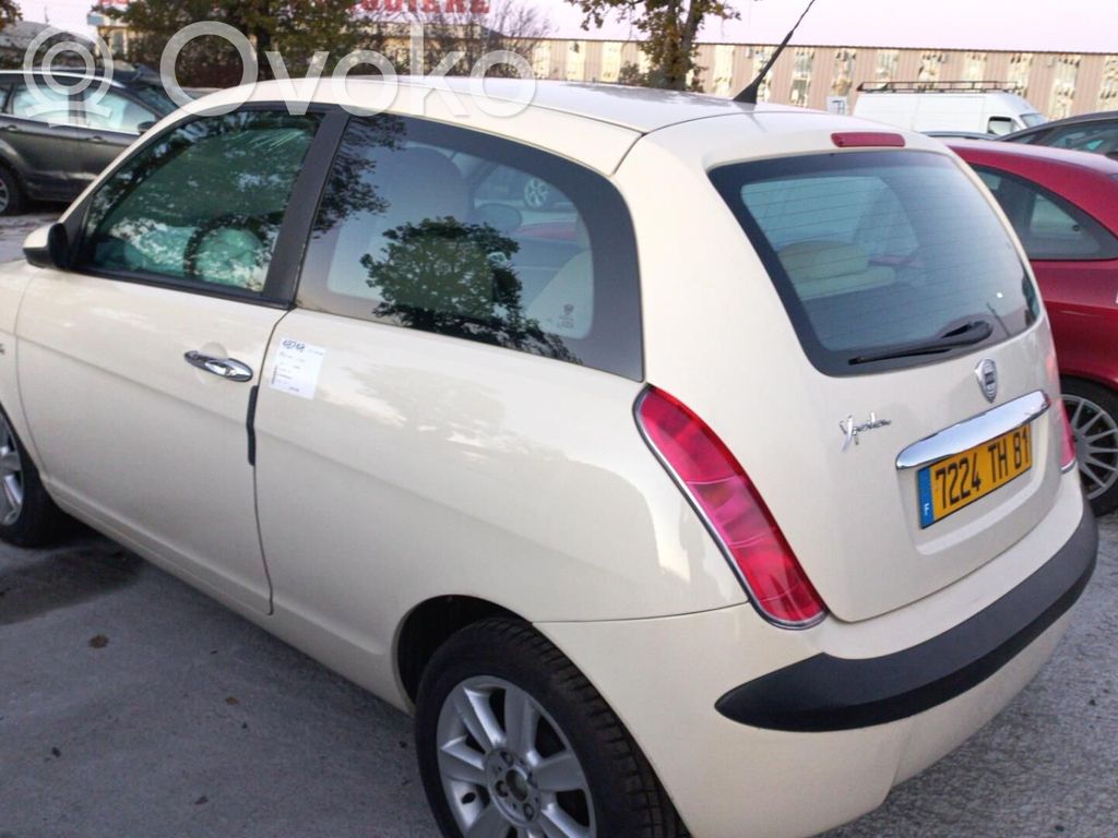 Ypsilon Ypsilon  51753384