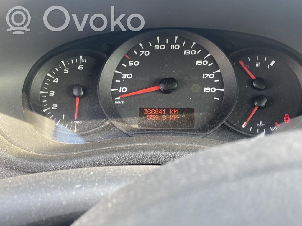 Clio III Clio  8200296415