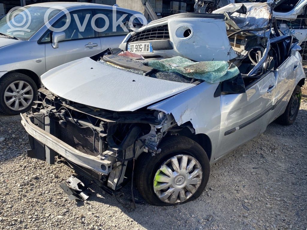 Clio III Clio  7701475951