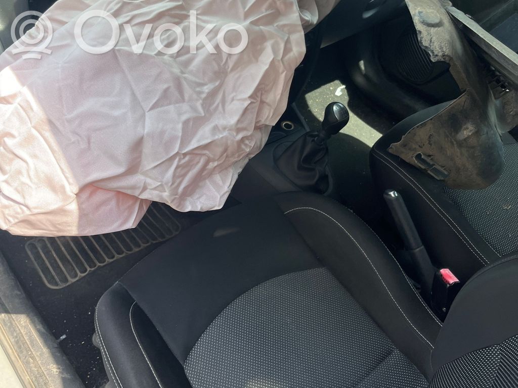 Clio II Clio  7701475835