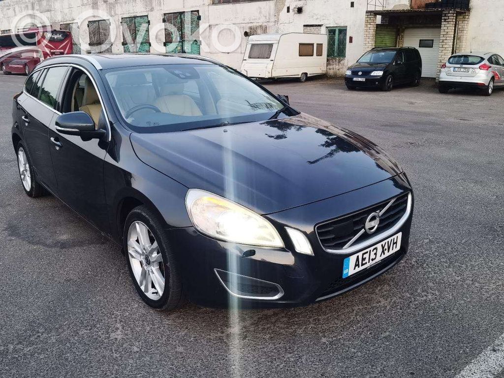 V60 V60, V60 Cross Country  31323429