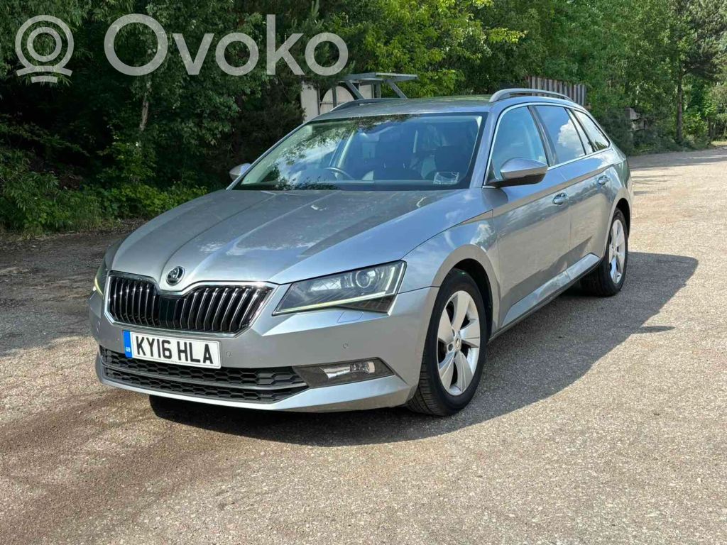 Superb B8 (3V) Superb  318202
