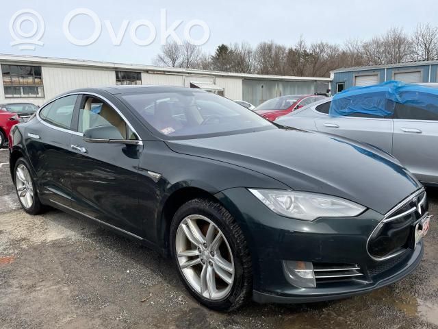 Model S Tesla Model S  101353700A