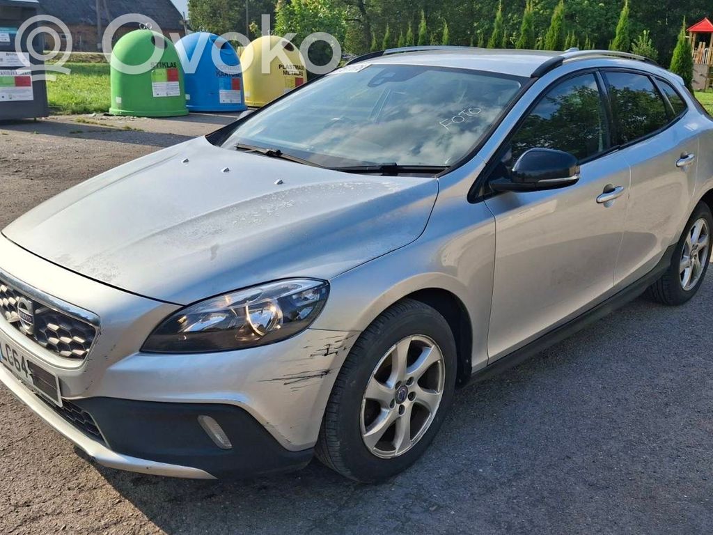 V40 Cross country V40 Cross Country  31391615