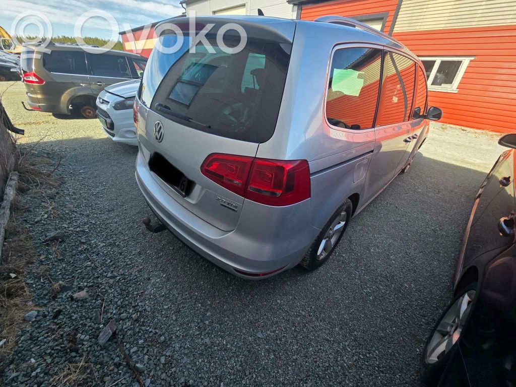 Sharan Sharan  3C0153D