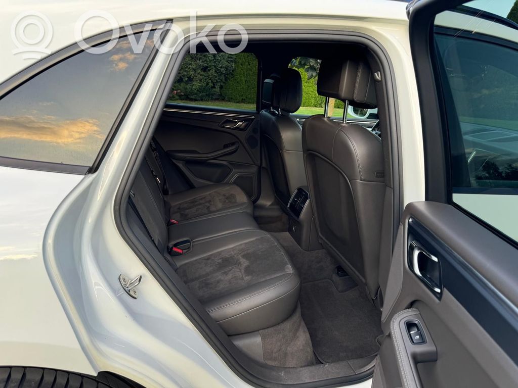 Macan (95B) Macan  95B907553E