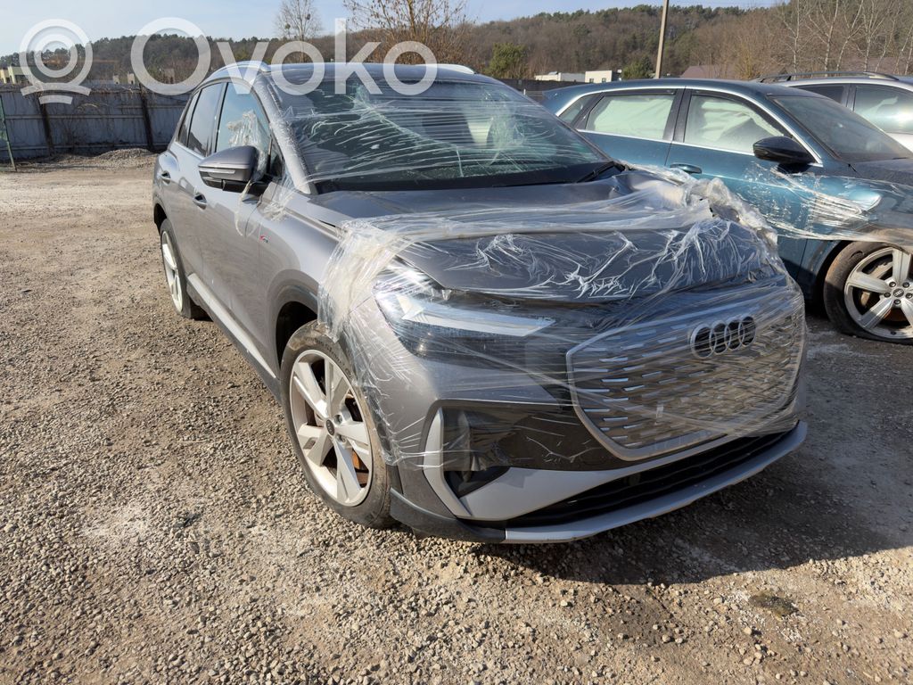 Q4 e-tron Q4 e-tron