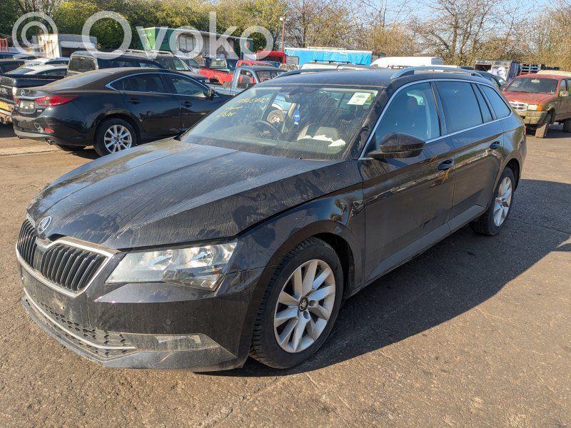 Superb B8 (3V) Superb  3V0905217A