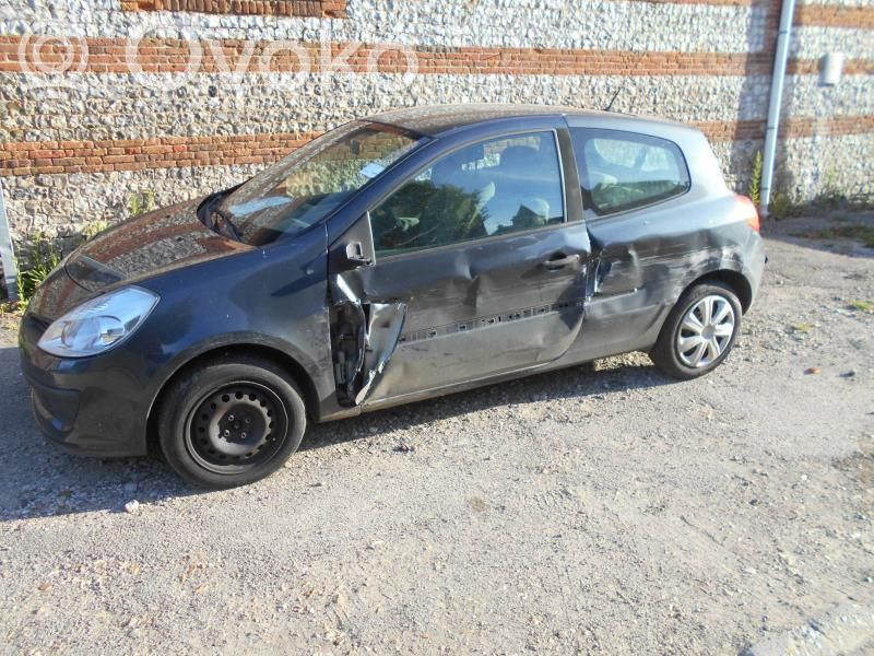 Clio III Clio  8200618111