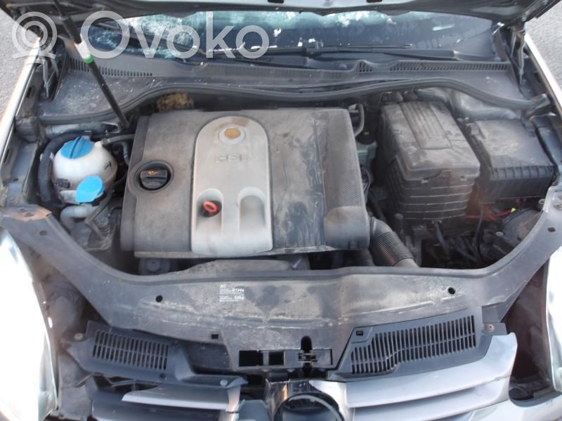 Golf V Golf  1K6833302AA