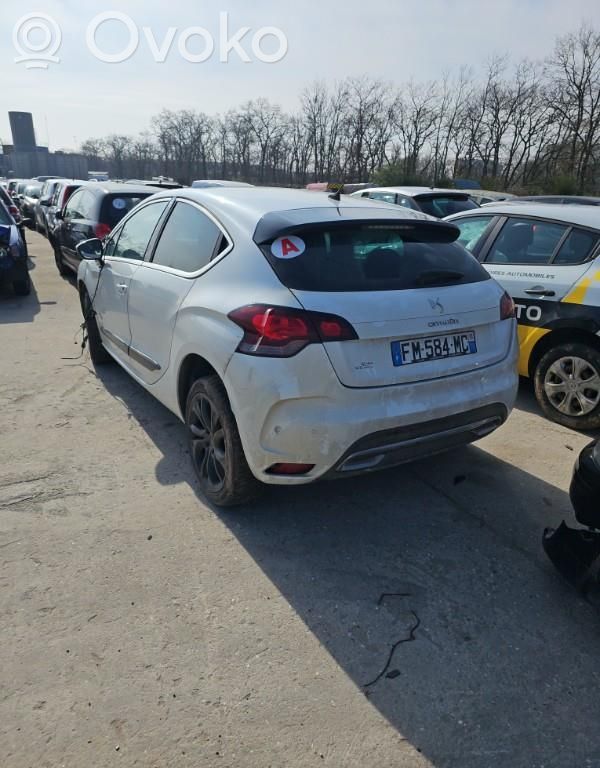 DS4 DS4  00009002EH