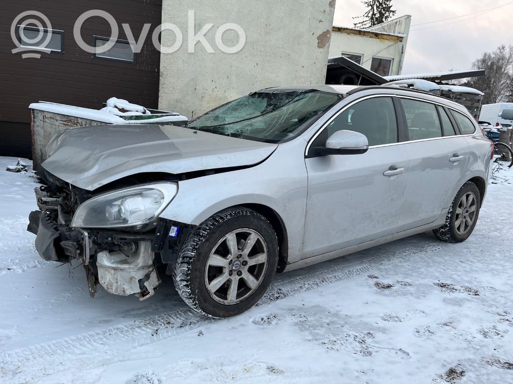 V60 V60, V60 Cross Country  31336712