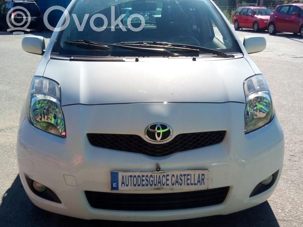 Yaris Yaris  0D081