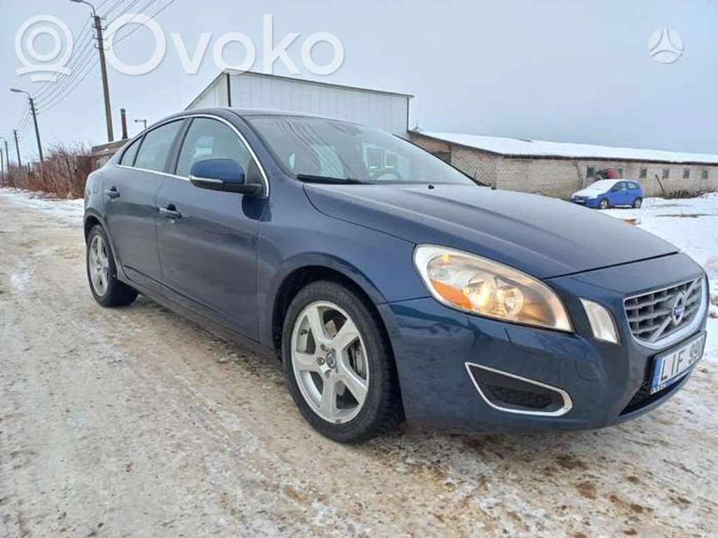 S60 S60  30659557