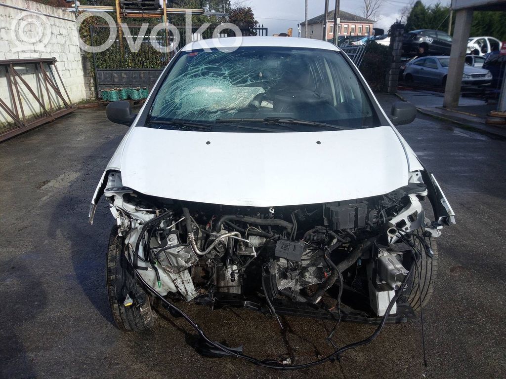 Clio III Clio  8200399776