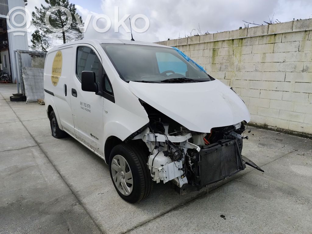 NV200 NV200  EM57