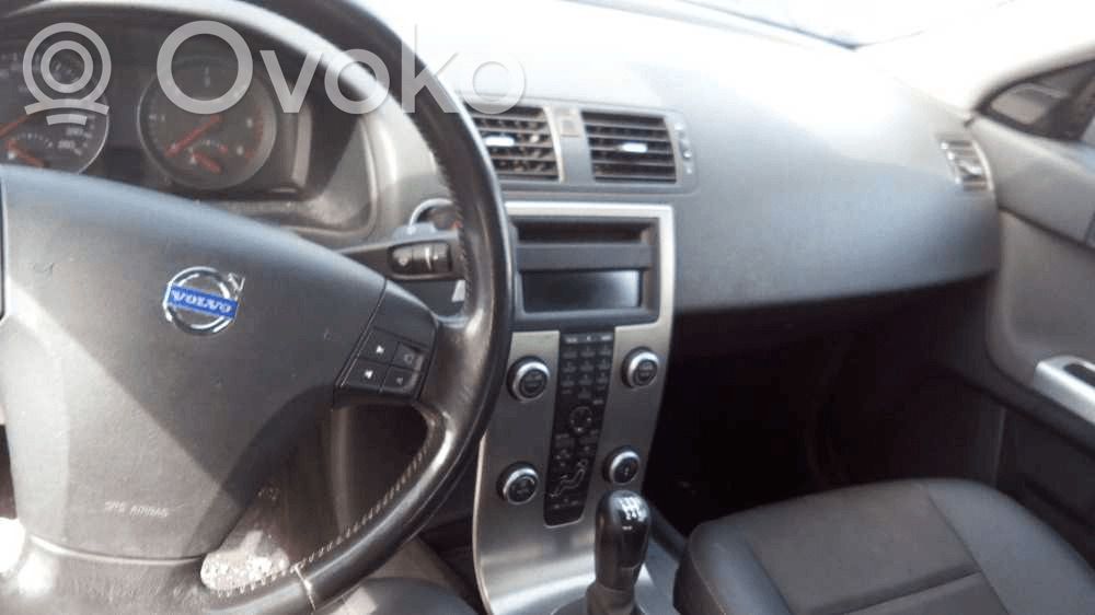 S40 S40, V40