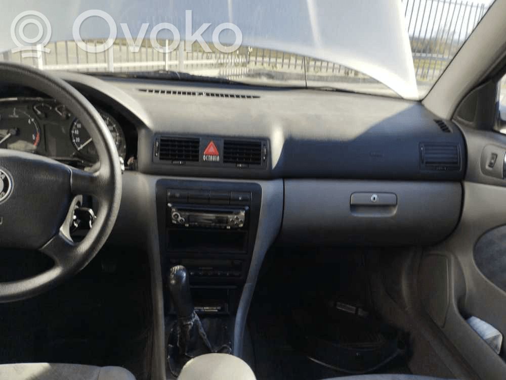 Octavia Mk1 (1U) Octavia  1U9945095