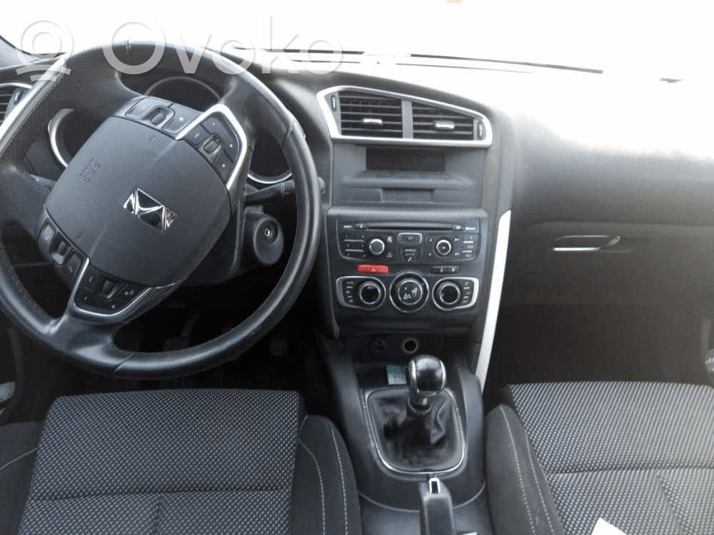 DS4 DS4  1517J2