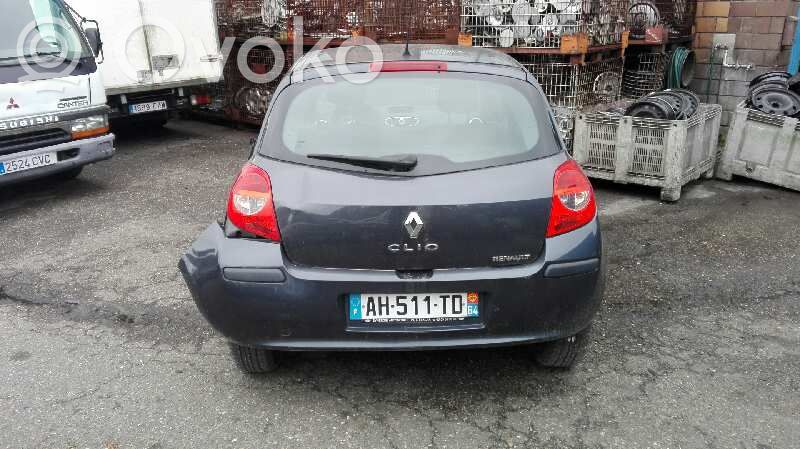 Clio III Clio  8200390675
